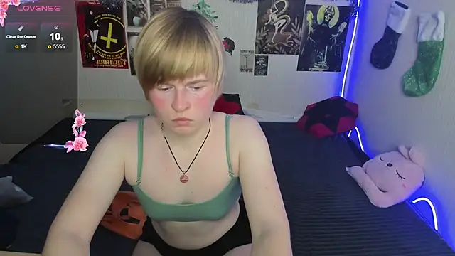 Snapshot of Cattie_w_ chatting on January 14, 2026, 1:20 am Cattie w online show from January 14, 2026, 1:20 am