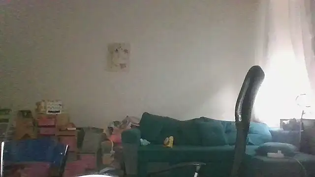 Snapshot of Cynoraye chatting on February 16, 2026, 8:18 pm Cynoraye online show from February 16, 2026, 8:18 pm