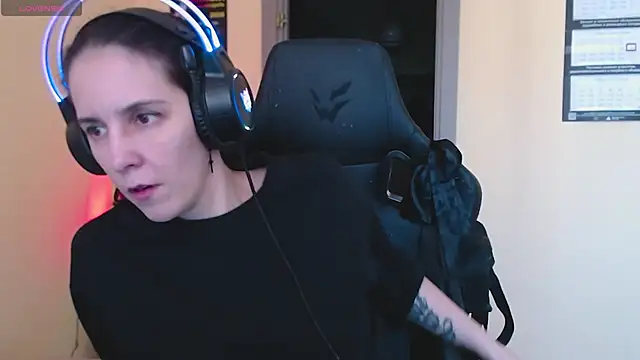 Irwi Tomboy online show from February 14, 2026, 1:11 pm