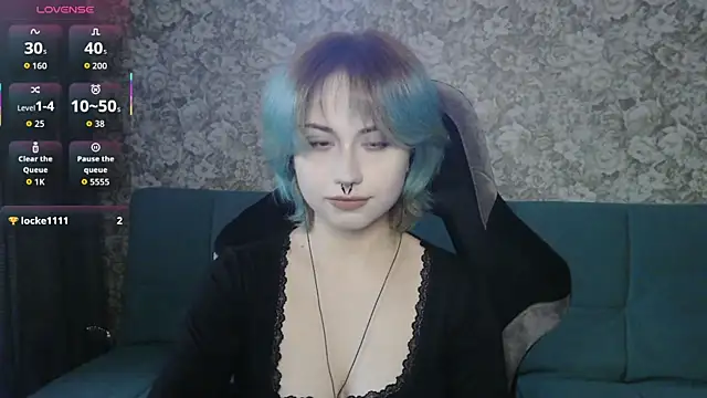 Snapshot of LeisaHopperstad chatting on April 21, 2026, 2:12 pm LeisaHopperstad online show from April 21, 2026, 2:12 pm