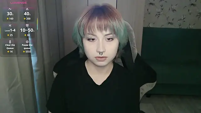 Snapshot of LeisaHopperstad chatting on May 2, 2026, 12:43 pm LeisaHopperstad online show from May 2, 2026, 12:43 pm