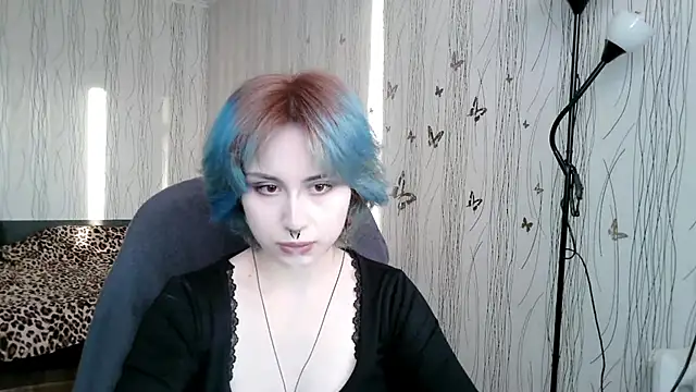 LeisaHopperstad online show from March 23, 2026, 2:28 pm