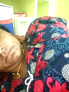 navyasree143 online show from March 4, 2026, 9:11 pm