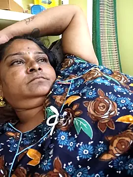 navyasree143 online show from April 3, 2026, 5:52 pm