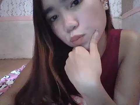 Snapshot of SweetPussie18x chatting on May 22, 2026, 5:38 am SweetPussie18x online show from May 22, 2026, 5:38 am