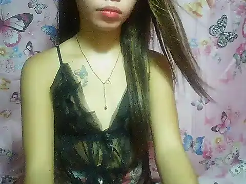 Snapshot of SweetPussie18x chatting on November 6, 2025, 12:58 am SweetPussie18x online show from November 6, 2025, 12:58 am