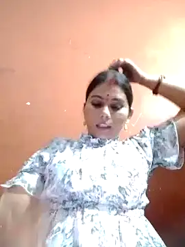 Snapshot of Sapna__wq1 chatting on October 4, 2025, 5:03 pm Sapna wq1 online show from October 4, 2025, 5:03 pm