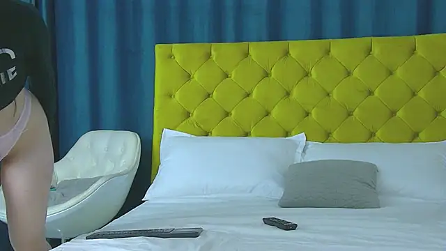 Snapshot of RubyHills chatting on February 5, 2026, 5:03 am RubyHills online show from February 5, 2026, 5:03 am