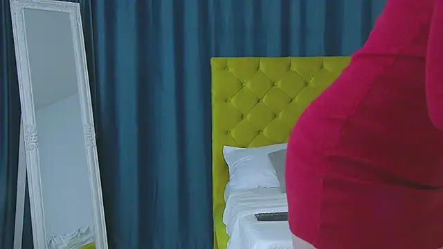 Snapshot of RubyHills chatting on January 7, 2026, 5:12 am RubyHills online show from January 7, 2026, 5:12 am