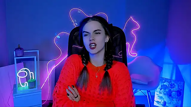 JuneWoods online show from March 6, 2026, 3:40 pm