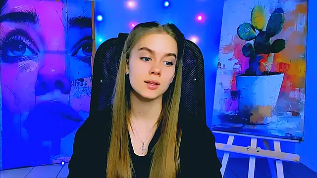 JuneWoods online show from March 10, 2026, 7:23 am