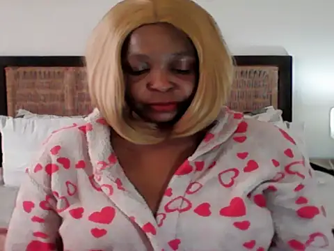 Snapshot of Blacksashaxx chatting on May 13, 2026, 10:55 am Blacksashaxx online show from May 13, 2026, 10:55 am