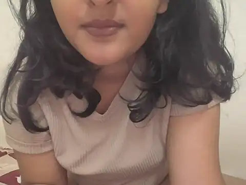 reena 12 online show from March 6, 2026, 1:39 pm