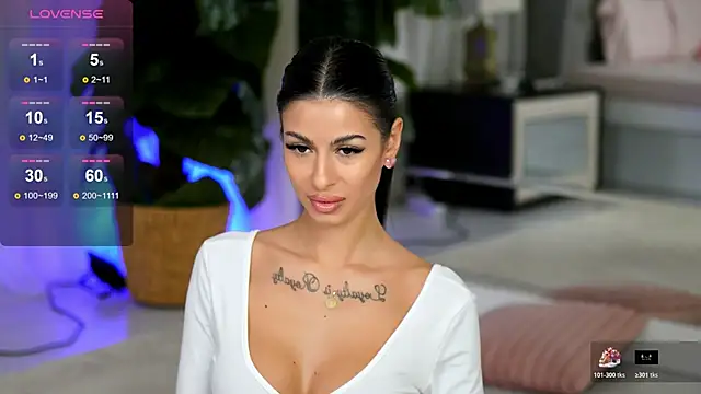 Snapshot of EvaAmanti chatting on October 29, 2025, 5:39 am EvaAmanti online show from October 29, 2025, 5:39 am