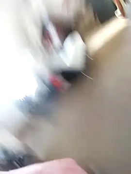 Snapshot of azery27000 chatting on December 17, 2025, 1:05 pm azery27000 online show from December 17, 2025, 1:05 pm