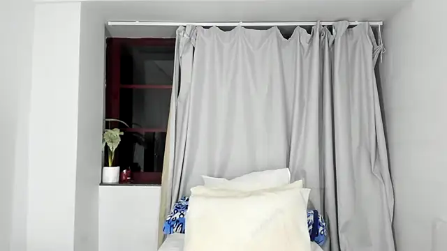 Snapshot of ConnieSmall24 chatting on November 24, 2025, 12:43 am ConnieSmall24 online show from November 24, 2025, 12:43 am