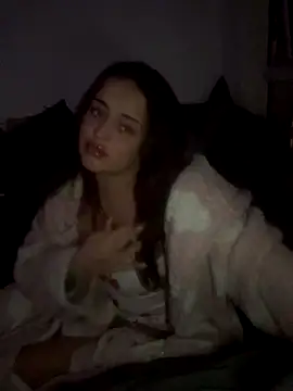 Snapshot of Roxy_30 chatting on November 26, 2025, 12:21 am Roxy 30 online show from November 26, 2025, 12:21 am