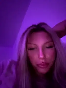 blondeeee online show from January 11, 2026, 5:31 pm