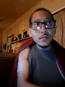 Snapshot of ThrowedWorldWide chatting on December 4, 2025, 2:43 am ThrowedWorldWide online show from December 4, 2025, 2:43 am