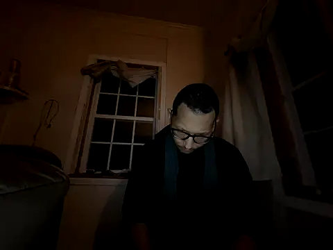 Snapshot of ThrowedWorldWide chatting on December 18, 2025, 11:36 am ThrowedWorldWide online show from December 18, 2025, 11:36 am