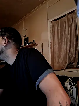 Snapshot of ThrowedWorldWide chatting on December 1, 2025, 10:27 am ThrowedWorldWide online show from December 1, 2025, 10:27 am