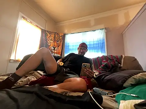 Snapshot of ThrowedWorldWide chatting on January 10, 2026, 3:51 pm ThrowedWorldWide online show from January 10, 2026, 3:51 pm