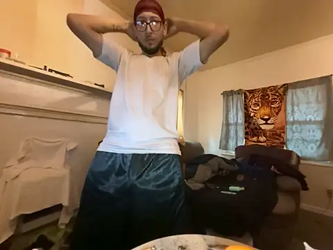 Snapshot of ThrowedWorldWide chatting on February 15, 2026, 3:33 pm ThrowedWorldWide online show from February 15, 2026, 3:33 pm