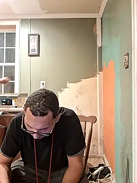 Snapshot of ThrowedWorldWide chatting on December 2, 2025, 12:22 am ThrowedWorldWide online show from December 2, 2025, 12:22 am