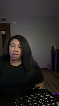 Snapshot of NeliaHexxen chatting on January 16, 2026, 4:27 am NeliaHexxen online show from January 16, 2026, 4:27 am