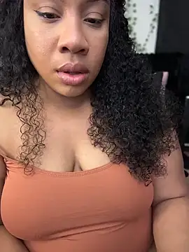 Snapshot of NeliaHexxen chatting on February 18, 2026, 7:06 am NeliaHexxen online show from February 18, 2026, 7:06 am