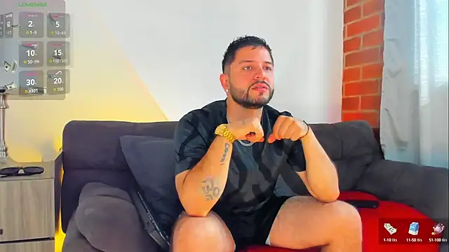 Snapshot of TomSloam chatting on October 16, 2025, 1:30 pm TomSloam online show from October 16, 2025, 1:30 pm