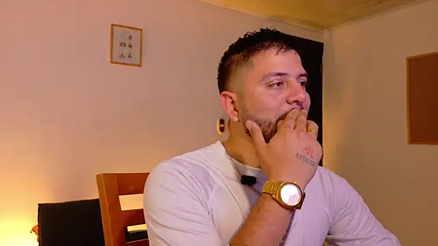 Snapshot of TomSloam chatting on November 27, 2025, 7:58 pm TomSloam online show from November 27, 2025, 7:58 pm