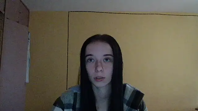 Snapshot of Emilia_Light chatting on October 23, 2025, 7:07 am Emilia Light online show from October 23, 2025, 7:07 am