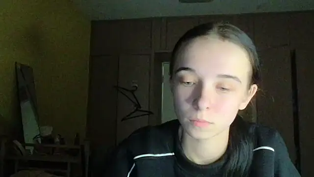 Snapshot of Emilia_Light chatting on October 14, 2025, 6:52 pm Emilia Light online show from October 14, 2025, 6:52 pm