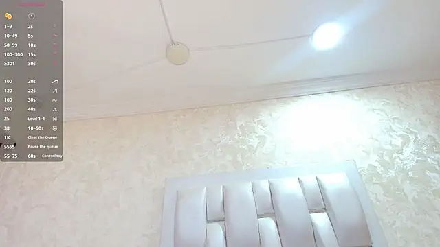 Layla lell online show from April 14, 2026, 12:43 pm