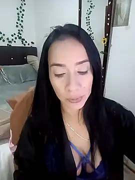 Snapshot of YaraDuartee chatting on November 6, 2025, 12:25 am YaraDuartee online show from November 6, 2025, 12:25 am