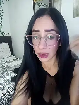 YaraDuartee online show from March 6, 2026, 11:33 pm