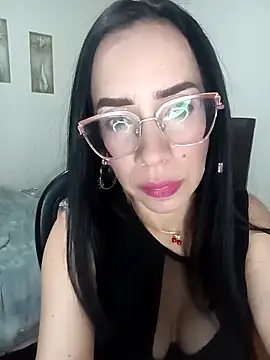 YaraDuartee online show from March 31, 2026, 11:29 pm