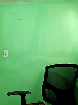 VANESSA  01 online show from November 30, 2025, 3:57 pm