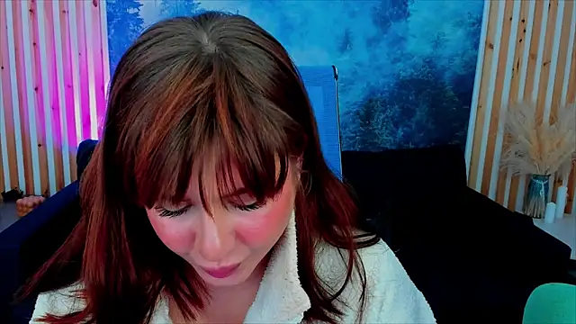 Snapshot of FameyBlum chatting on October 3, 2025, 2:18 pm FameyBlum online show from October 3, 2025, 2:18 pm