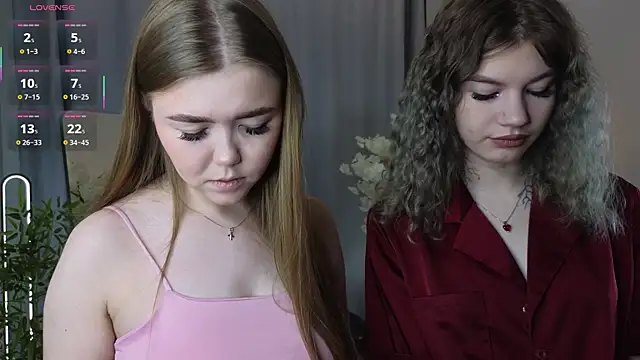 Snapshot of TwixieGuo chatting on October 21, 2025, 4:34 am TwixieGuo online show from October 21, 2025, 4:34 am