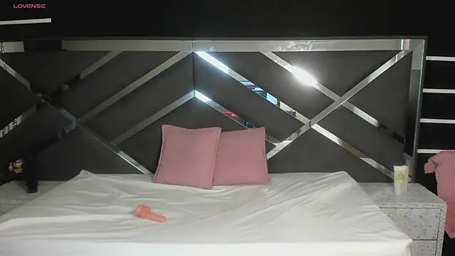 Snapshot of GabySweett_ chatting on November 23, 2025, 12:15 pm GabySweett online show from November 23, 2025, 12:15 pm