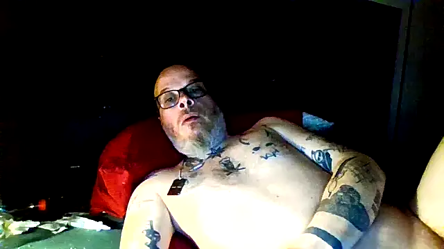 ilmilanese76 online show from March 3, 2026, 2:18 am