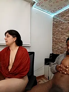 Snapshot of Yin_yang_hot chatting on November 29, 2025, 4:45 am Yin yang hot online show from November 29, 2025, 4:45 am