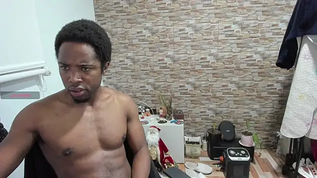 Snapshot of Yin_yang_hot chatting on December 16, 2025, 12:59 am Yin yang hot online show from December 16, 2025, 12:59 am