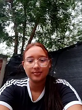 Snapshot of young_dairy01 chatting on December 19, 2025, 11:12 am young dairy01 online show from December 19, 2025, 11:12 am