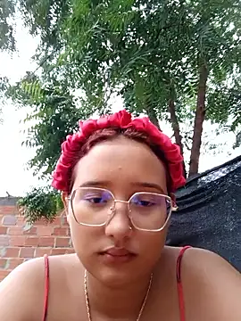 Snapshot of young_dairy01 chatting on January 8, 2026, 12:11 pm young dairy01 online show from January 8, 2026, 12:11 pm