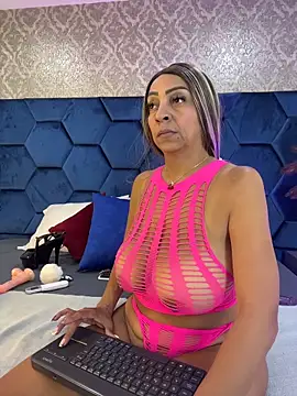 Angelina Roa online show from April 15, 2026, 2:32 pm