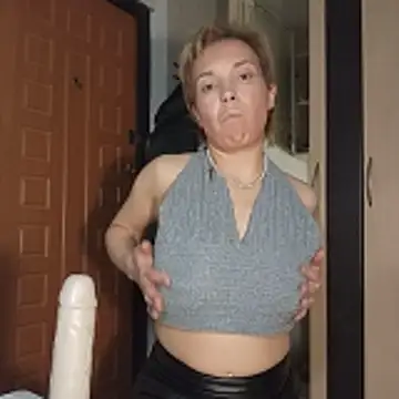 Snapshot of Conny_Shellie chatting on April 10, 2026, 8:27 pm Conny Shellie online show from April 10, 2026, 8:27 pm