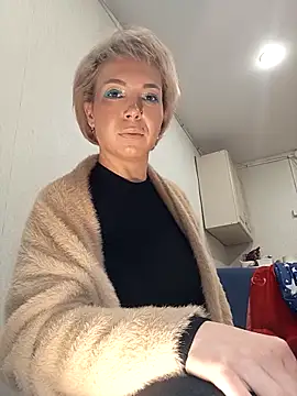 Snapshot of Conny_Shellie chatting on December 18, 2025, 10:46 pm Conny Shellie online show from December 18, 2025, 10:46 pm